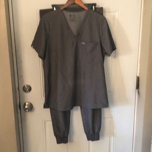 FIGS Technical Collection Zamora Joggers and Top Scrubs Set